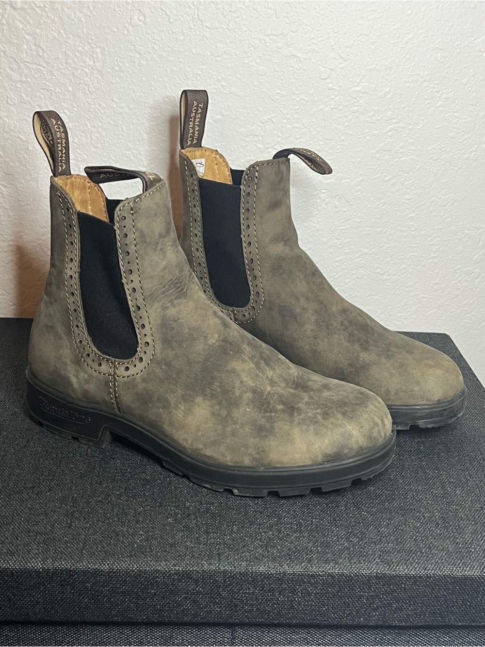 Blundstone Women’s Olive Brown Chukka Chelsea Boots